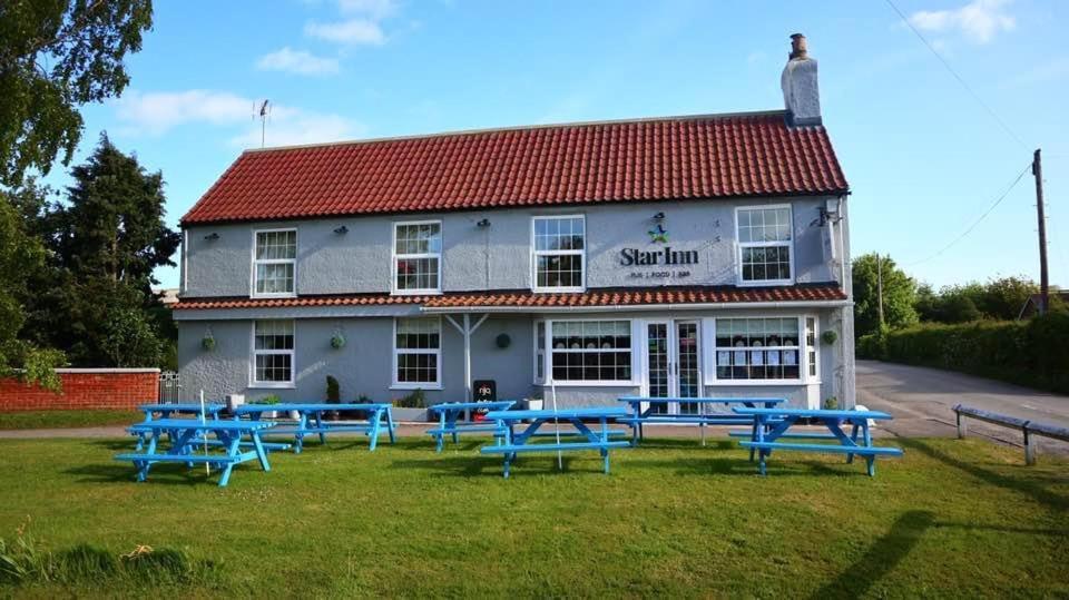 The Star Inn Weaverthorpe Esterno foto